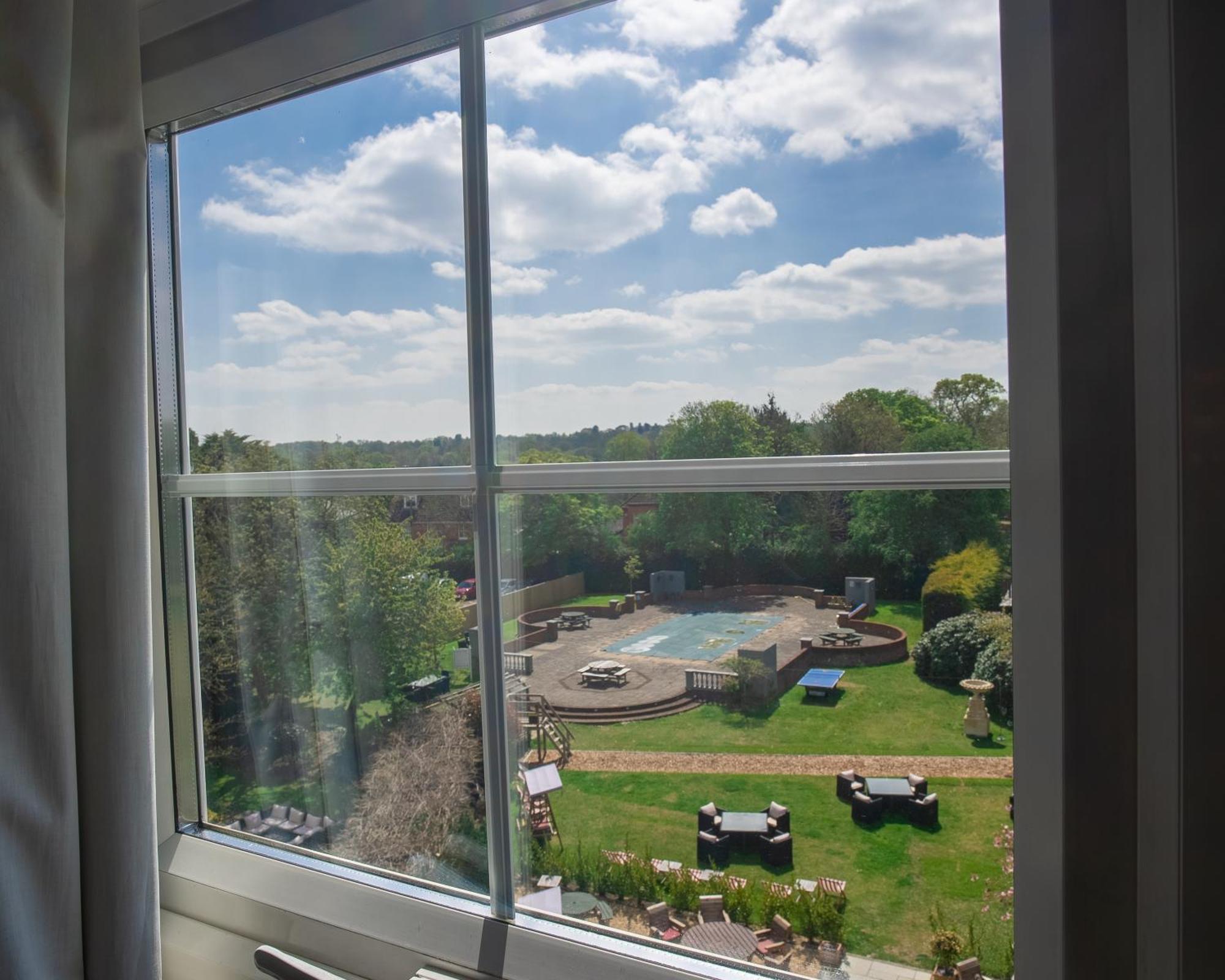 Balmer Lawn Brockenhurst Room photo