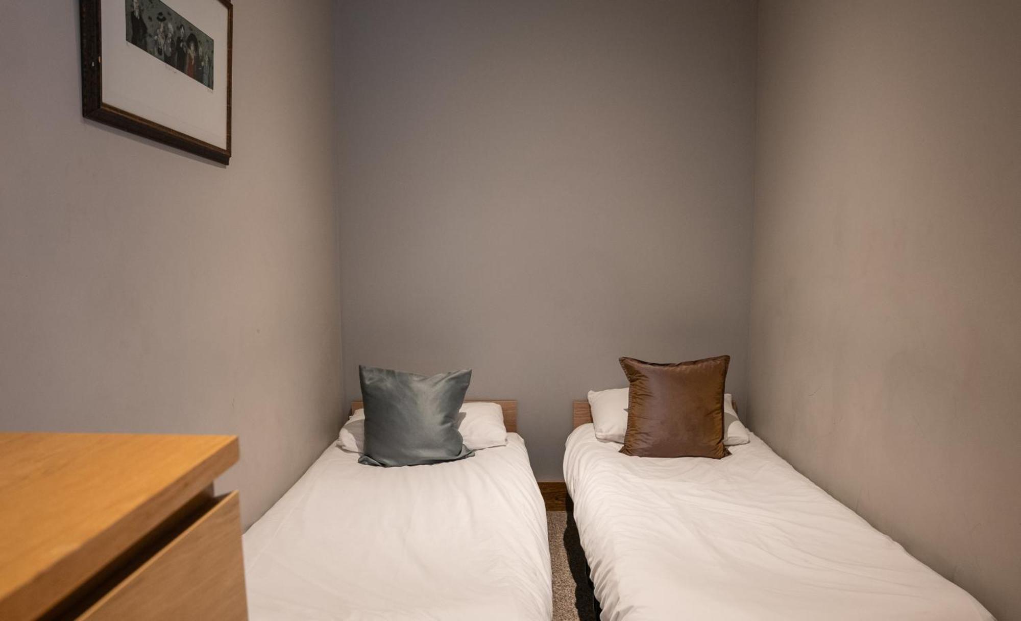 Balmer Lawn Brockenhurst Room photo